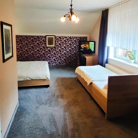Noclegi U Maxa Niewierz Esterno foto